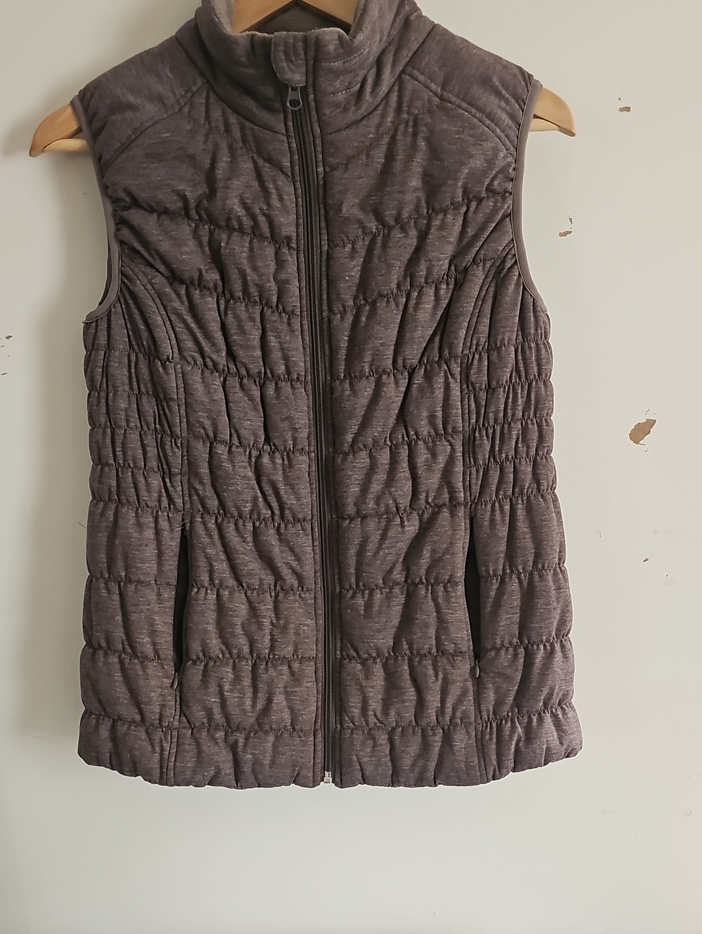 EST. 1946 Women’s Quilted Puffer Vest Taupe Zip Pockets Size Small